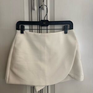 Zara Elegant Cream Garment